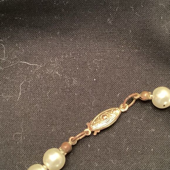 7 MM Faux Pearl Necklace with Goldtone Clasp - Picture 3 of 4